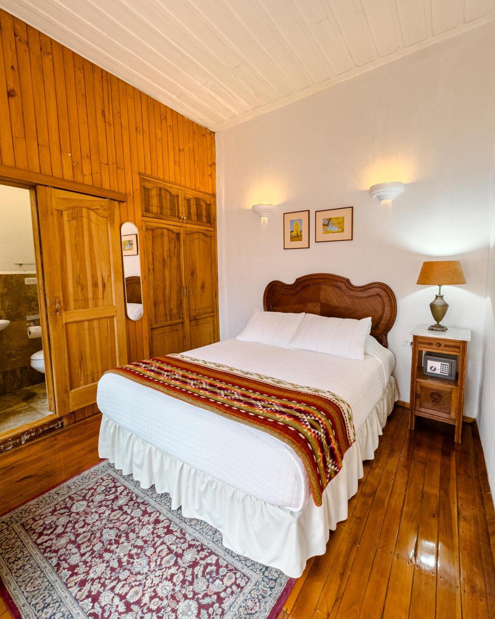 Hotel Boutique Casa Montalvo 昆卡 外观 照片