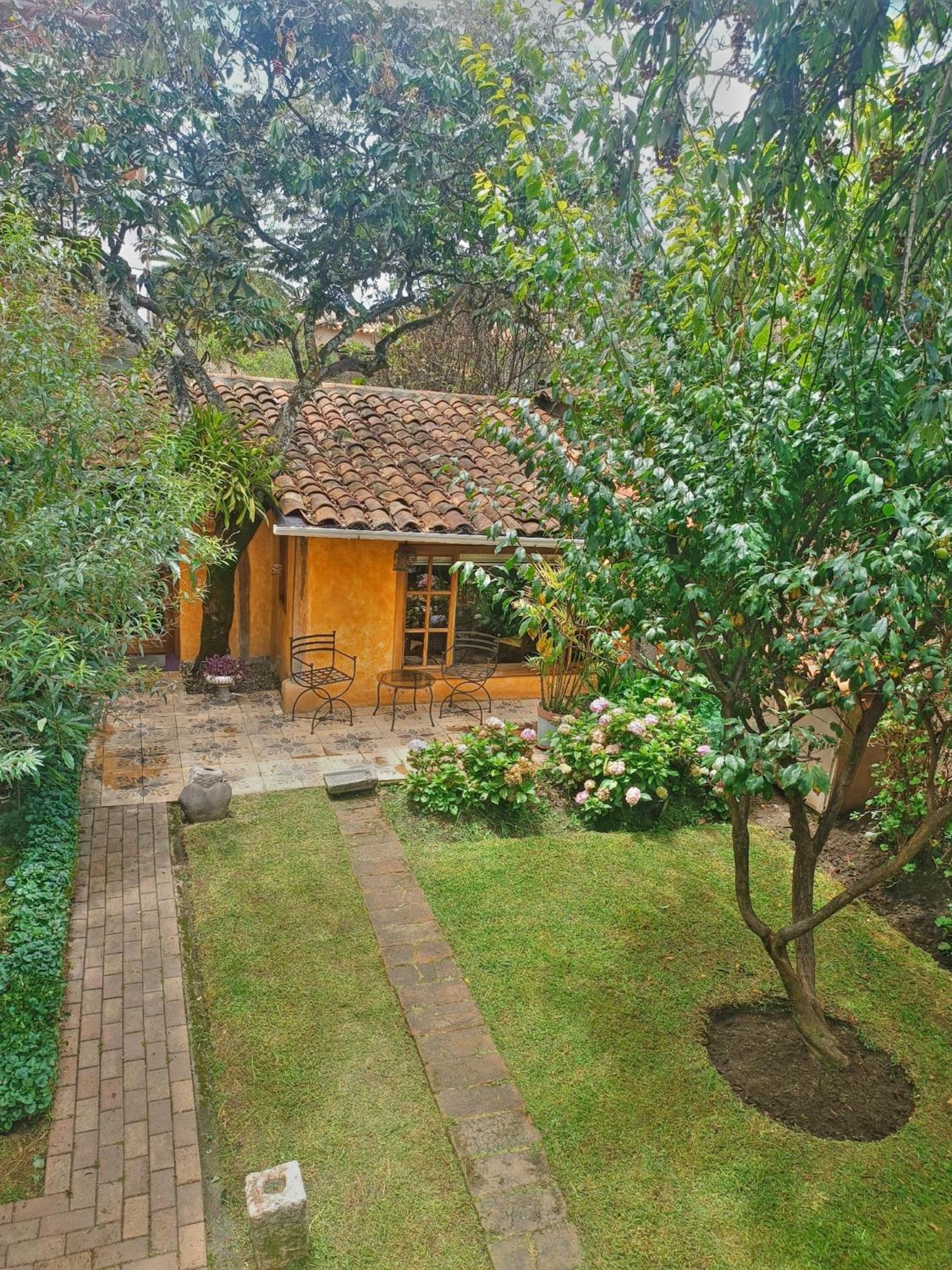 Hotel Boutique Casa Montalvo 昆卡 外观 照片
